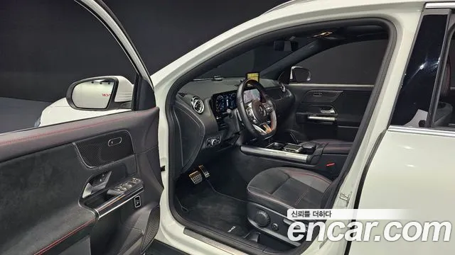Mercedes-Benz GLA-Class — Фото автомобиля 11