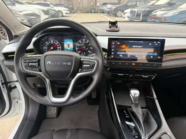 Roewe i5 — Фото автомобиля 5