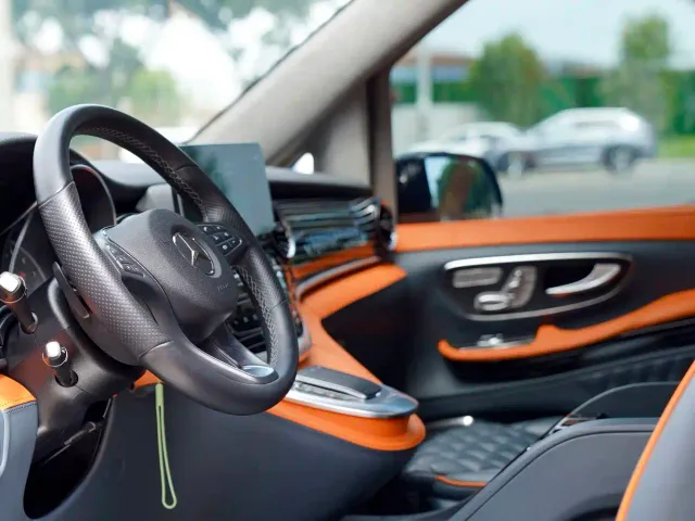 Mercedes-Benz V-Class — Фото автомобиля 15