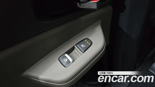 Kia Carnival — Фото автомобиля 30
