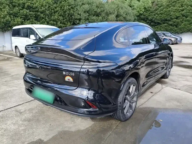 IM Motors LS6 — Фото автомобиля 6