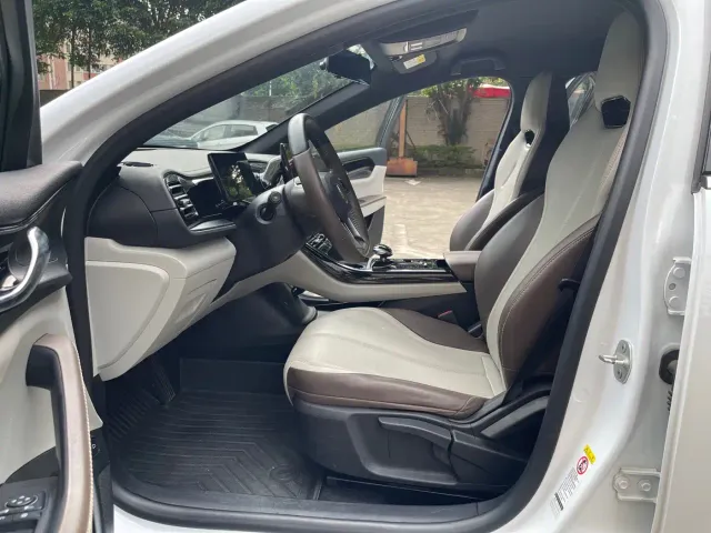 BYD Qin PLUS — Фото автомобиля 9
