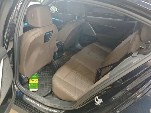 BMW 5 Series — Фото автомобиля 5