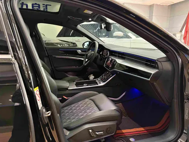 Audi A6L — Фото автомобиля 14