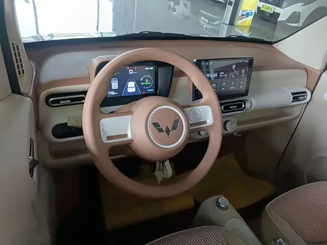Wuling Hongguang Mini EV — Фото автомобиля 10