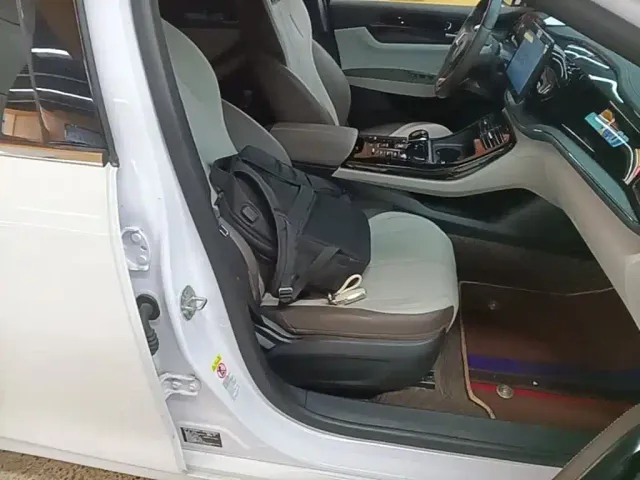 BYD Qin PLUS — Фото автомобиля 24
