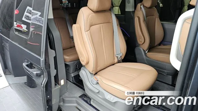 Hyundai Staria Staria 4WD Lounge 9 мест — Фото автомобиля 12