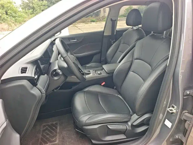 Roewe i5 — Фото автомобиля 14
