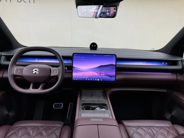 Nio ES8 — Фото автомобиля 22
