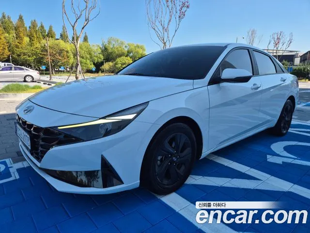 Hyundai Avante CN7 — Фото автомобиля 2