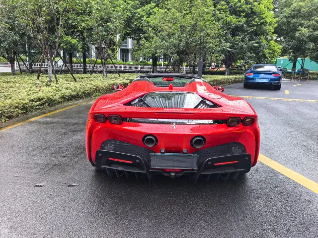 Ferrari SF90 — Фото автомобиля 17