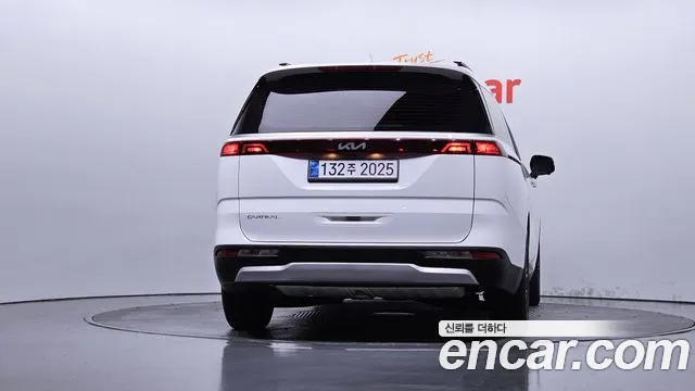 Kia Carnival 4th Gen — Фото автомобиля 4