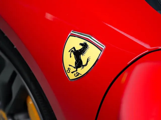 Ferrari 296 — Фото автомобиля 16