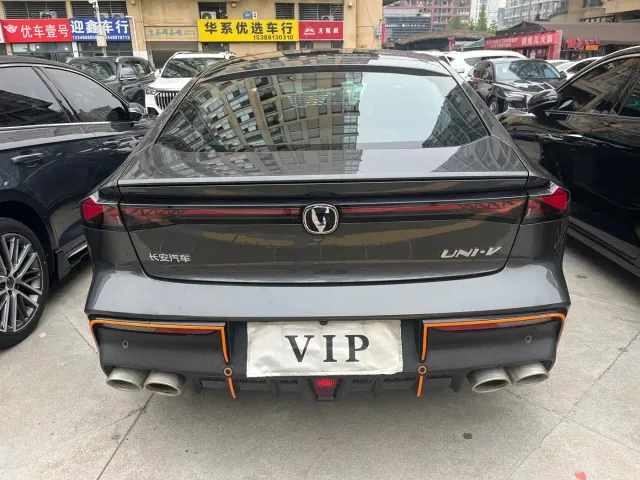Changan UNI-V — Фото автомобиля 5