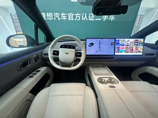 Li Auto i6 — Фото автомобиля 11
