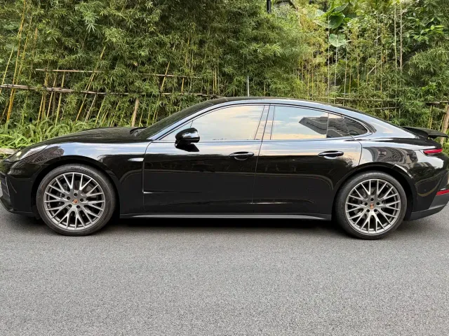 Porsche Panamera — Фото автомобиля 7