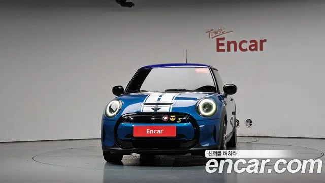 MINI Cooper Cooper Electric — Фото автомобиля 2