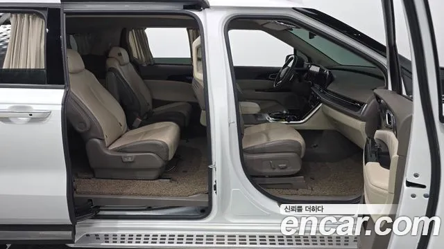 Kia Carnival 4th Gen — Фото автомобиля 19