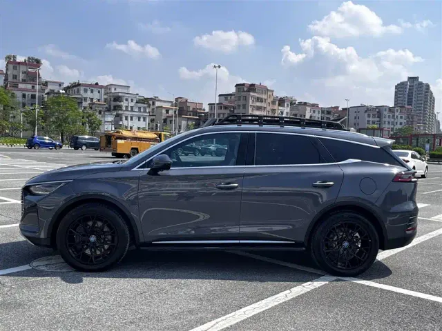 BYD Tang — Фото автомобиля 7
