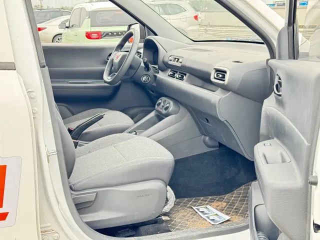Wuling Hongguang — Фото автомобиля 11
