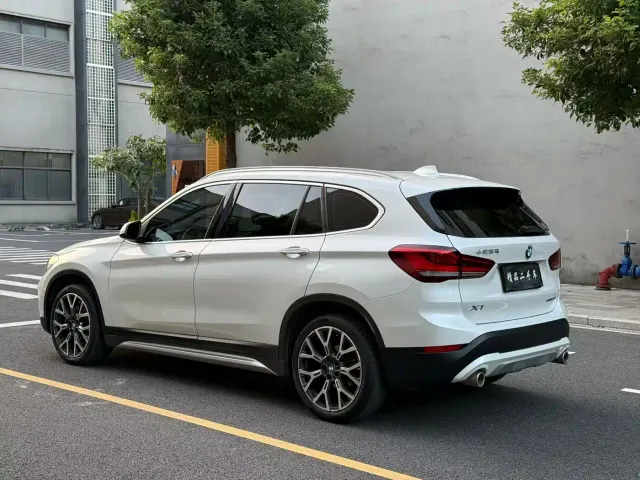 BMW X1 — Фото автомобиля 4
