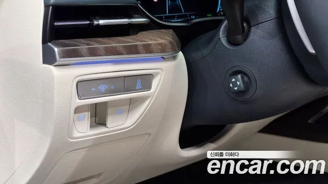 Genesis G80 Electrified G80 (RG3) — Фото автомобиля 15
