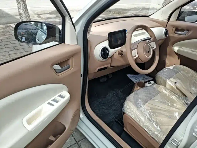 Wuling Hongguang Mini EV — Фото автомобиля 15