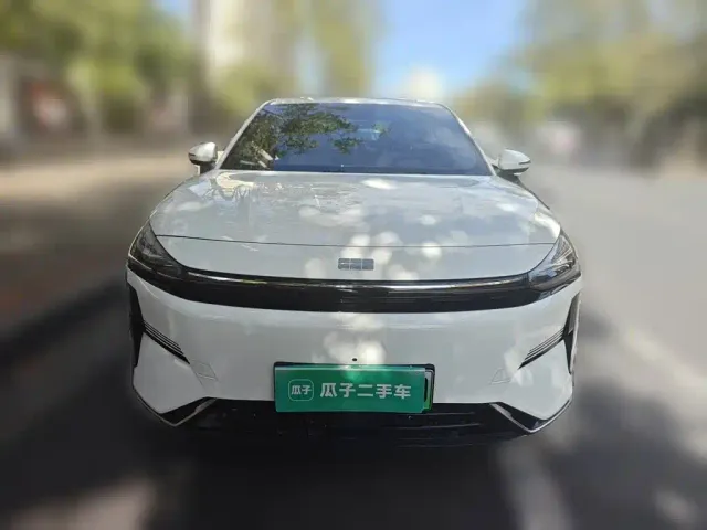Geely Galaxy L6 — Фото автомобиля 2