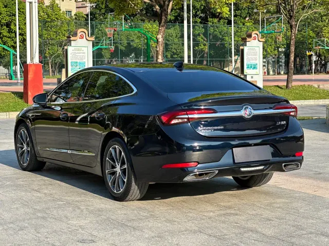 Buick LaCrosse — Фото автомобиля 9