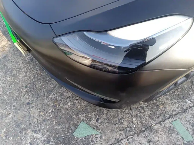 Tesla Model 3 — Фото автомобиля 23