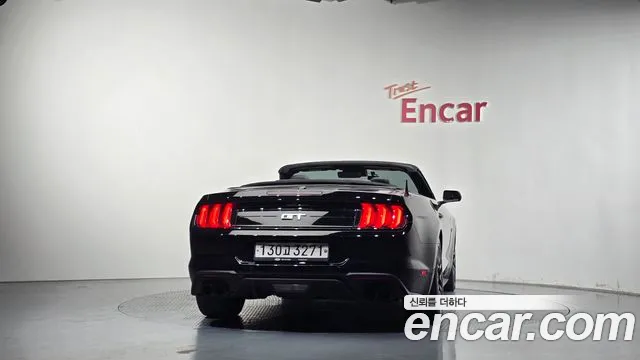Ford Mustang — Фото автомобиля 4