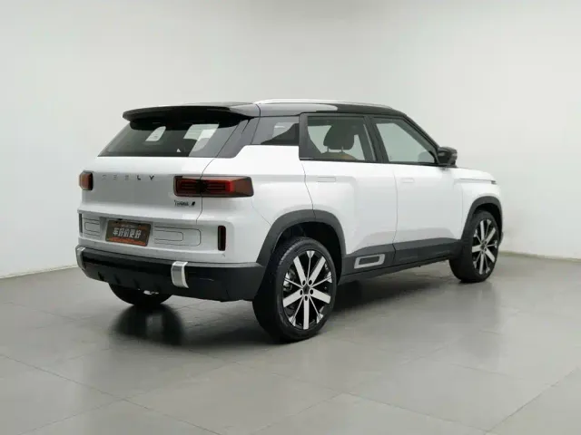 Geely ICON — Фото автомобиля 2