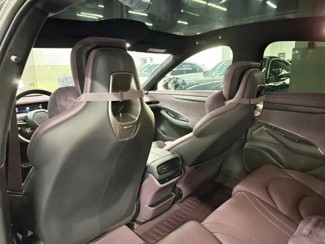 Xiaomi SU7 — Фото автомобиля 9