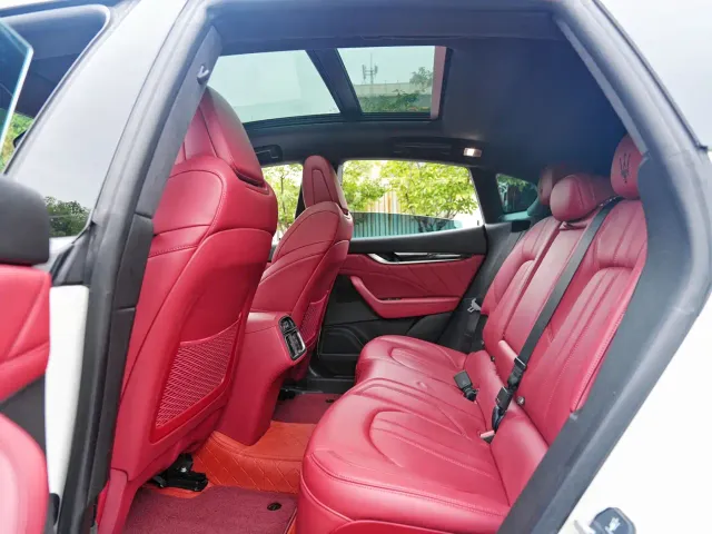 Maserati Levante — Фото автомобиля 8
