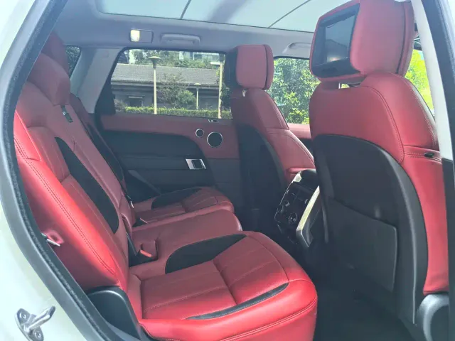 Land Rover Range Rover Sport — Фото автомобиля 10