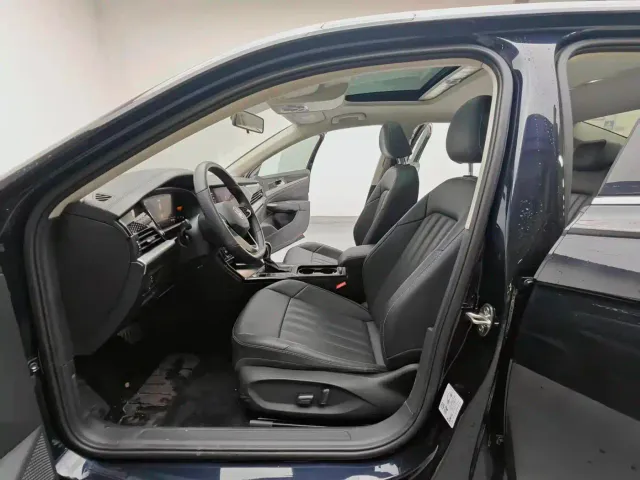 Volkswagen Passat — Фото автомобиля 9