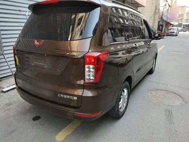 Wuling Hongguang — Фото автомобиля 7