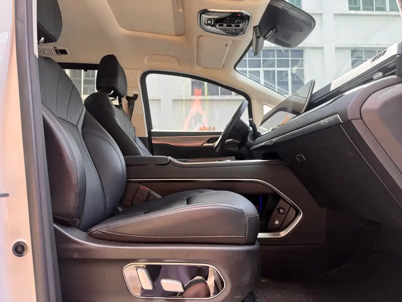 WEY WEY Alpine 2023 AWD Flagship — Фото автомобиля 20