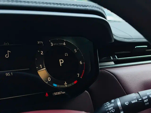 Land Rover Range Rover Sport — Фото автомобиля 6