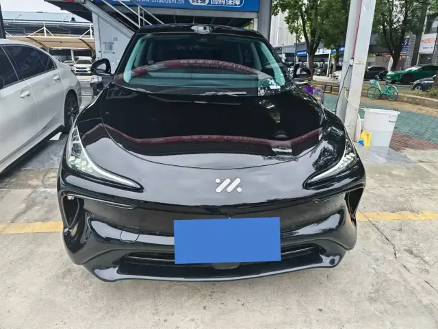 IM Motors LS6 — Фото автомобиля 2