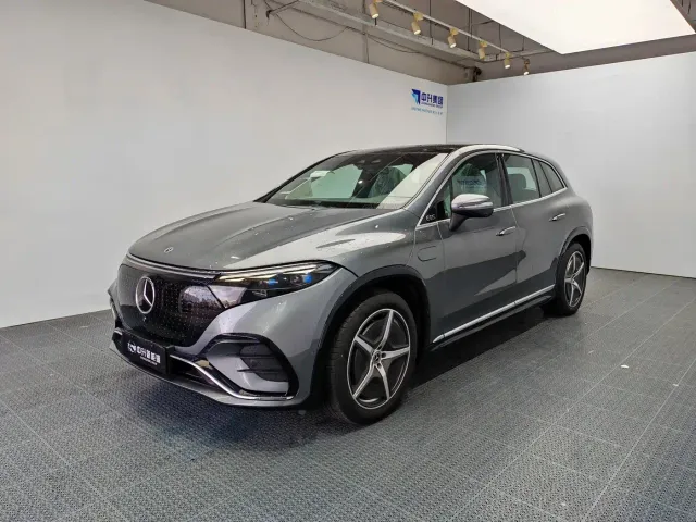 Фотография автомобиля — Mercedes-Benz EQS SUV
