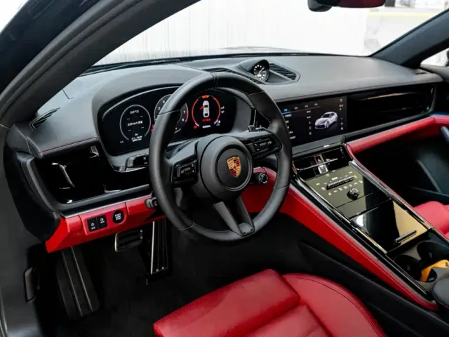 Porsche Panamera — Фото автомобиля 24