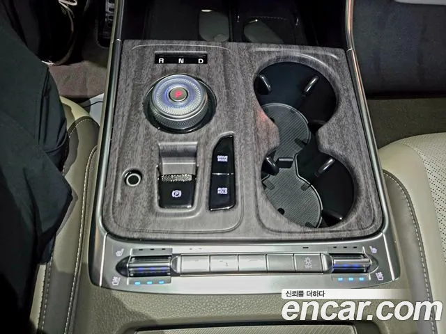 Kia Carnival Generation 4 — Фото автомобиля 15