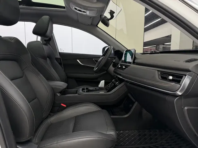Chery Tiggo 8 — Фото автомобиля 15