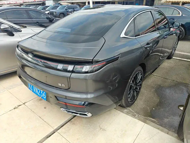 Changan Eado — Фото автомобиля 16