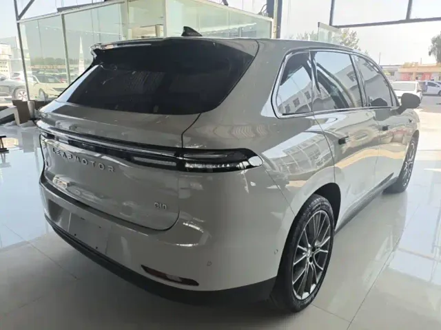 Leapmotor C10 — Фото автомобиля 6