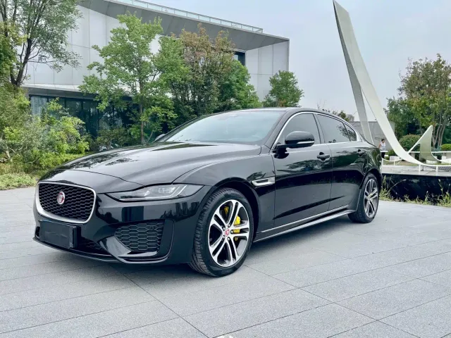 Фотография автомобиля — Jaguar XEL
