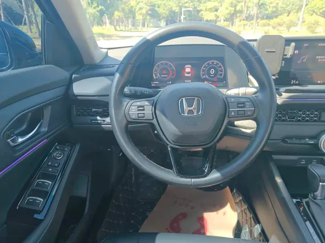 Honda Accord — Фото автомобиля 11