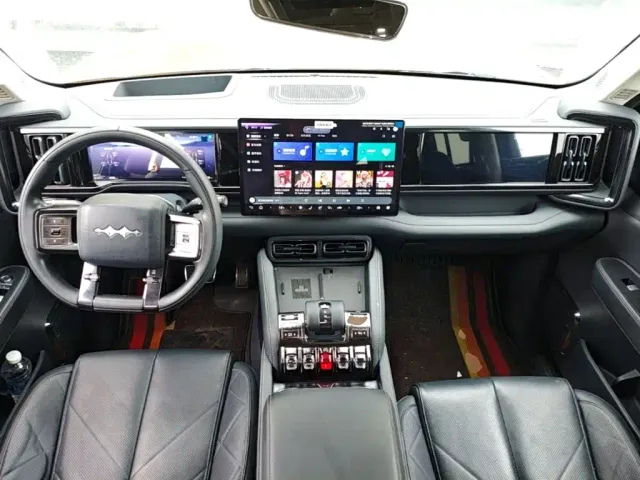 BYD FangChengBao Leopard 5 — Фото автомобиля 13