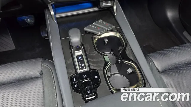 Lexus RX — Фото автомобиля 9